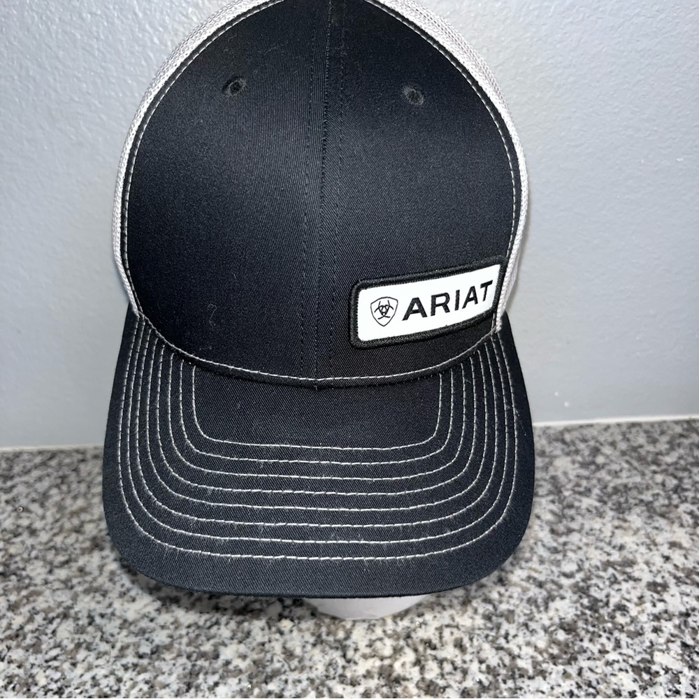 Ariat Black and White Cap